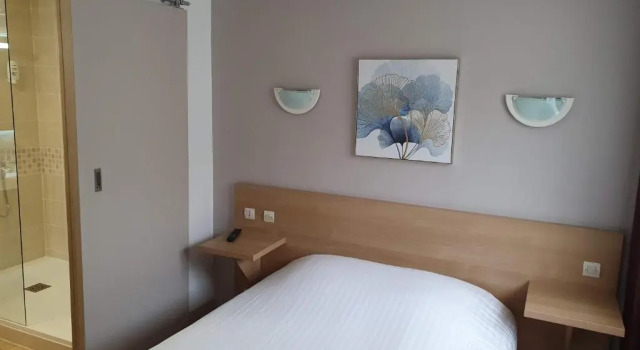 Двухместный номер Standard Hôtel Du Commerce
