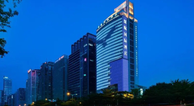 Двухместный люкс Deluxe Shenzhenair International Hotel