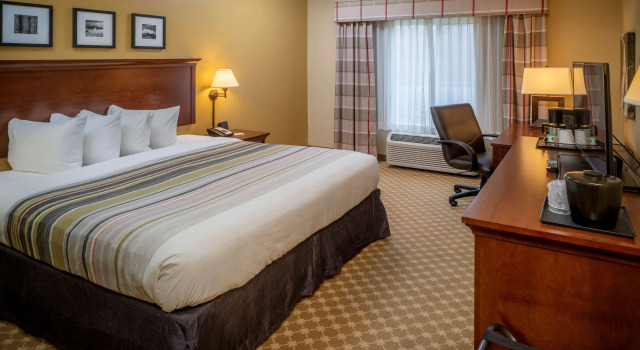 Country Inn & Suites by Radisson, Charleston South, WV