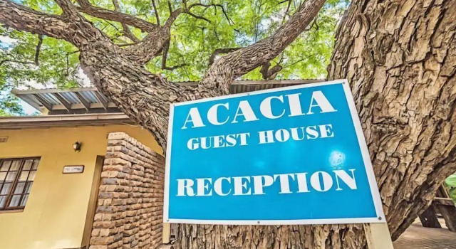 Acacia Guesthouse, Book Hotel Billige hoteller i Klerksdorp