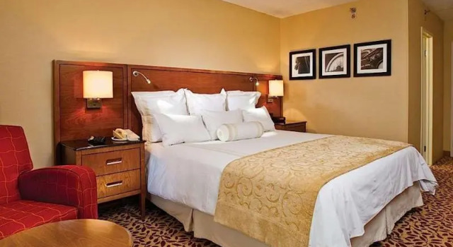 Hotel Fort Wayne, Book Hotel Fort Wayne Indiana