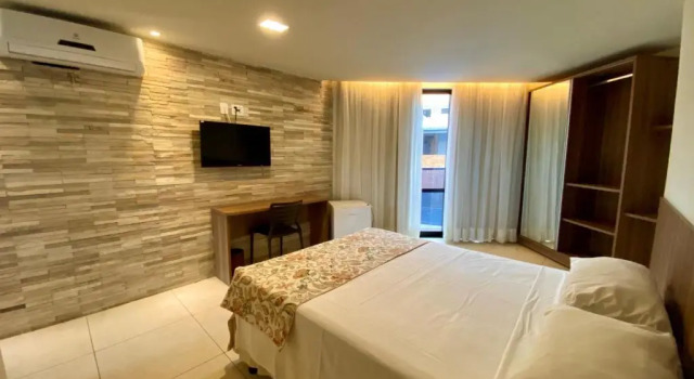 Четырёхместный номер Standard Bessa Beach Hotel