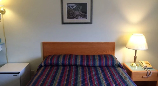Selkirk Inn, Забронировать Отель Нейкусп Kootenay Rockies