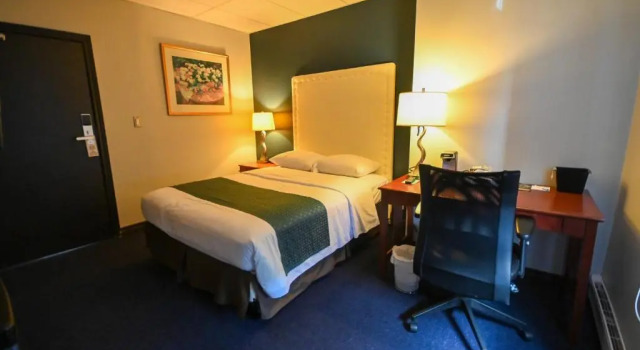 Двухместный номер Standard Le Voyageur Inn