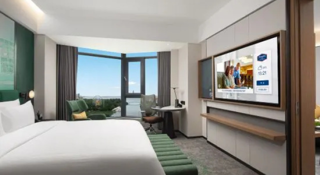 Люкс Business Hampton By Hilton Haikou Guomao