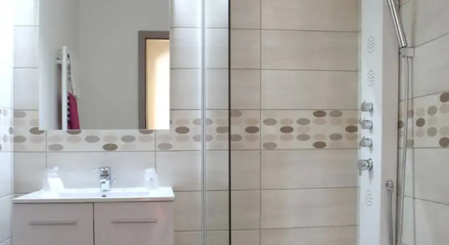 Трёхместный номер Standard Logis Hotel de la Gare