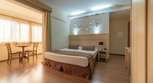 Полулюкс Faro Hotel Atibaia