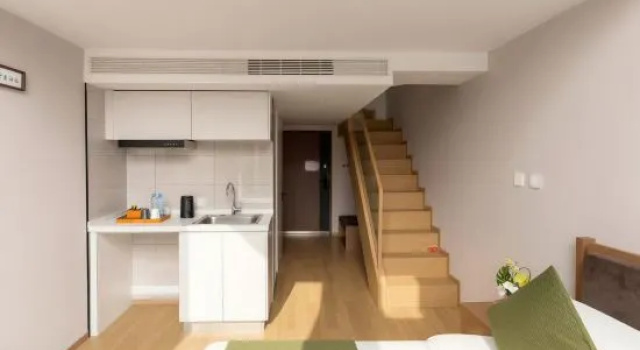 Люкс Hanbi Purple City Hotel (Jindong District Government Store, Dayanhe Street Subway Station, Jinhua)
