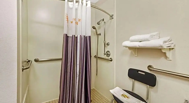 Двухместный номер Mobility/Hearing Impaired Accessible La Quinta by Wyndham Albuquerque West