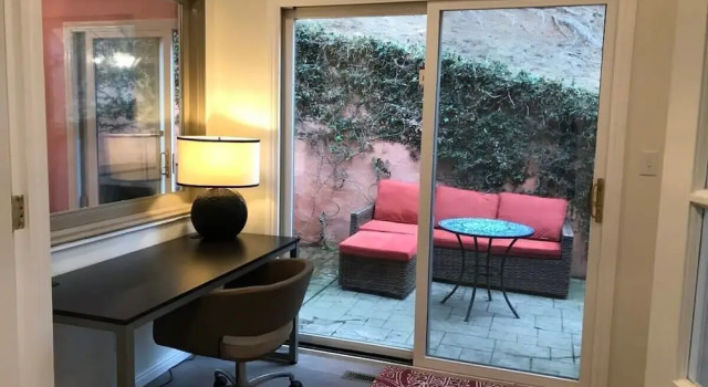 Вилла @ Marbella Lane Tuscan Villa with Hot Tub