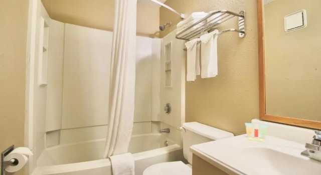 Номер Standard Super 8 by Wyndham Kenosha/Pleasant Prairie