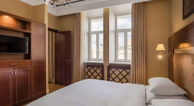 Люкс Executive c 1 комнатой Grand Hotel Vilnius, Curio Collection by Hilton