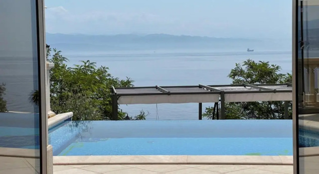Апартаменты Villa Isabella - Luxury with style right next to the beach, private pool and sea view