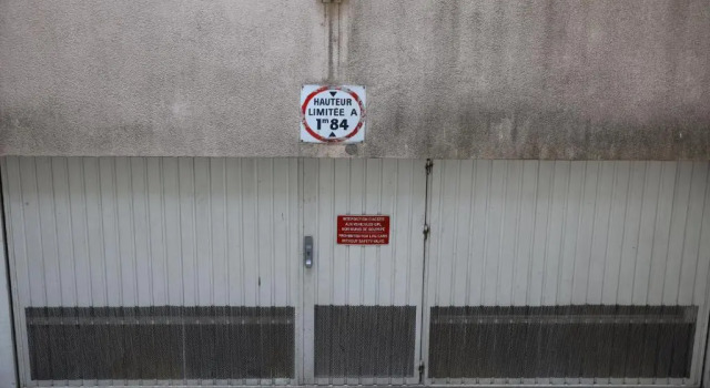 Appart T3 avec garage Lyon 6eme Brotteaux Lycée du Parc, Rezerwuj Apartament Hotele w Rhône z parkingiem, Parking