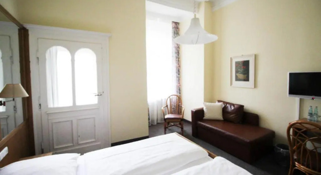 Трёхместный номер Standard Hotel Uhland