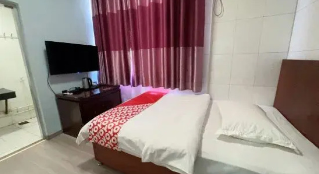 Люкс Urumqi Binyuan Express Hotel