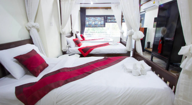 Трёхместный номер Deluxe Sripoom Boutique House