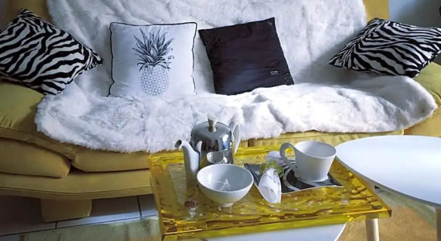 Chambre d'hôtes THE YELLOW CUBE, 예약 호텔 Aubiere Puy-de-Dôme