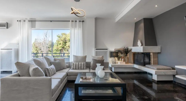 Elegant 3 Dbrm apt iin the Heart of Glyfada, Забронировать Апартаменты/квартира Апартаменты Афины, рядом с Glyfada shopping centre, Апартаменты/квартира