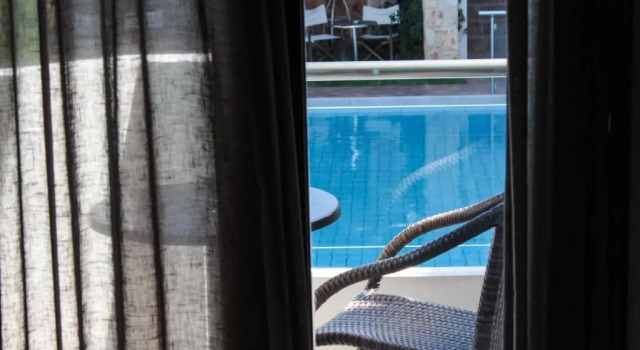 Студия Theros Hotel