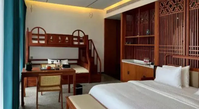 Семейный люкс Deluxe с видом на горы Poetic Tangwan Mountain Retreat - In Zhangjiajie National Forest Park - Free Pickup，Travel Services