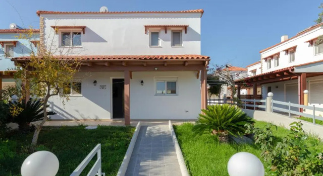 Elladas Villas with Pool at Kolympia!