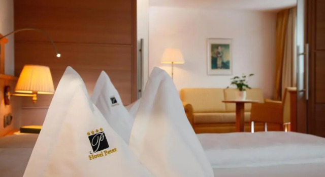 Полулюкс Hotel Peter