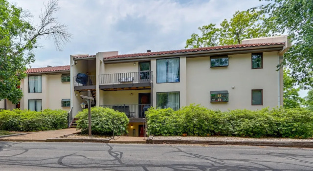 Lake Ozark Vacation Rental w/ Lanai, 1 Mi to Water, Забронировать Апартаменты/квартира Озеро Озаркс Lake of the Ozarks