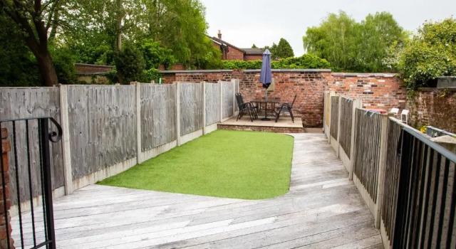 The Courtyard Lymm, Book Hotel Lymm Cheshire