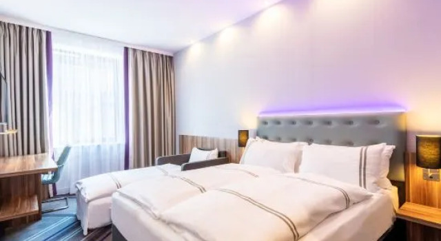 Семейный номер Standard Premier Inn Frankfurt City Centre