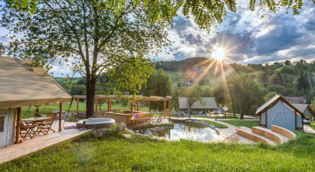 Семейный тент Chateau Ramšak, vineyard glamping resort