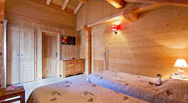 Odalys Chalet Prestige Lodge, Забронировать Шале Коттеджи Мон-де-Ланс, рядом с Горнолыжный подъемник Жандри 3S, Коттедж