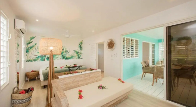 Бунгало с видом на море Raiatea Lodge Hotel
