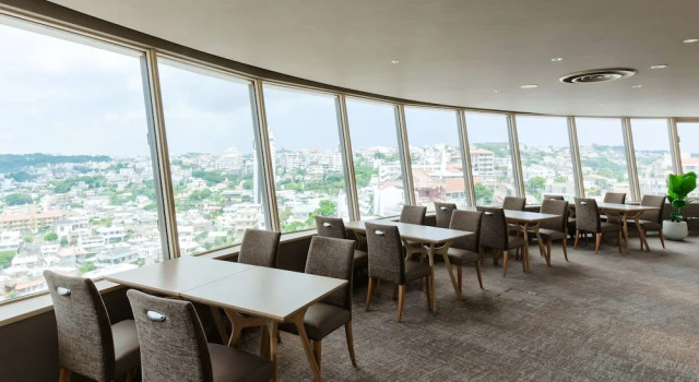 Двухместный клубный номер Executive Novotel Okinawa Naha
