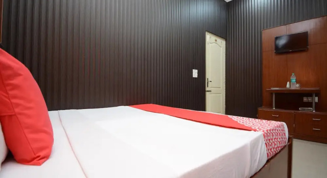Nanda Lodge by OYO Rooms, Boek Hotel Pathankot Punjab