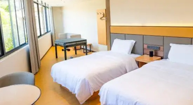 Люкс Superior Yichun Quanjie Holiday Hotel (Wentang Gujing Quanjie)