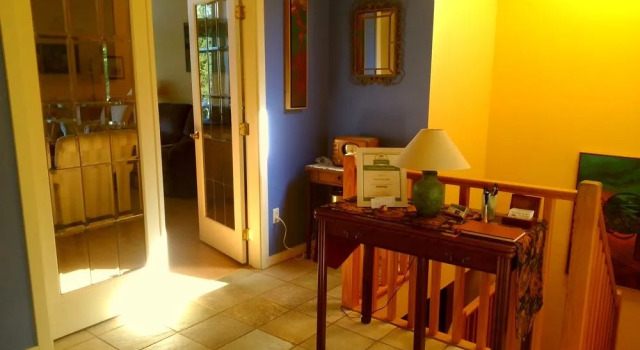 Sechelt Inlet B&B, Book Bed and Breakfast Hoteller i Sunshine Coast med morgenmad, Morgenmad
