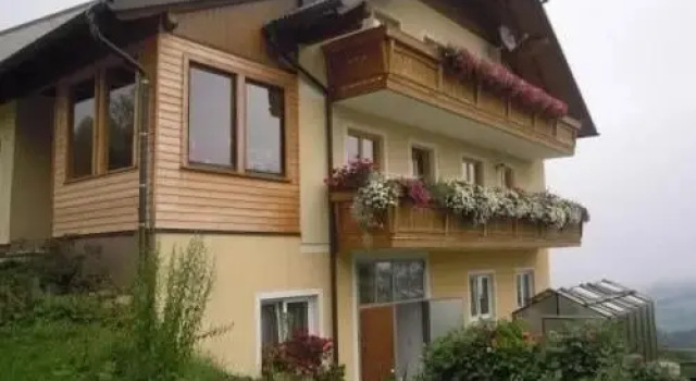 Ferienhof Pletz, Book Hotel Hoteller i Obdach med parkering, Parkering