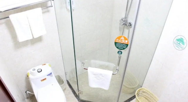 Двухместный номер Standard GreenTree Inn ShangHai SongJiang SongDong Business Hotel