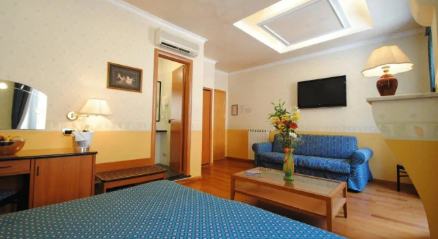 Четырёхместный номер Standard Hotel Verona Rome