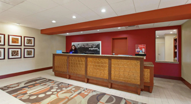 Hampton Inn and Suites Seattle - Airport / 28th Avenue, Book Hotel Hoteller i SeaTac med pool, Swimmingpool