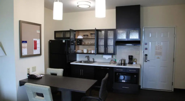 Четырёхместный люкс Candlewood Suites - Austin North by IHG