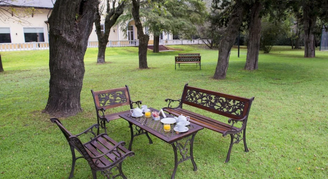 Четырёхместный номер Deluxe Howard Johnson Pilar Resort Spa & Convention Center