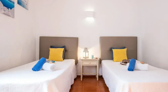 Villa Fiji, Rezerwuj Willa Hotele w Algarve z parkingiem, Parking