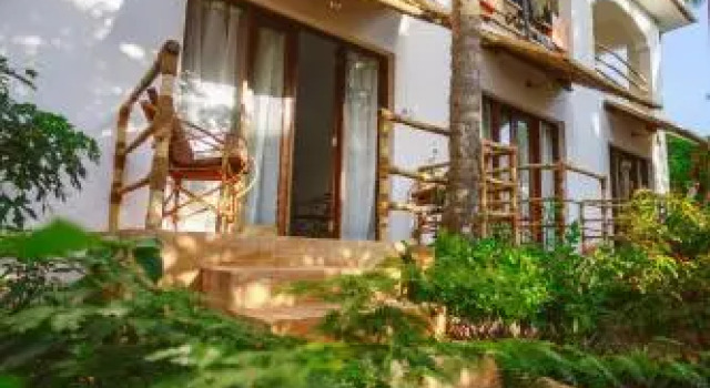 Siri Beach Lodge