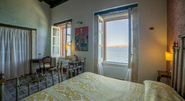Полулюкс с видом на море Hotel Henrys House