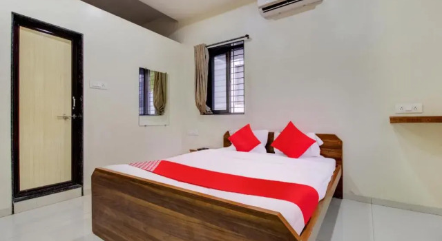 Hotel Panchami by OYO Rooms, Забронировать Отель Отели Насик 3 звезды, 3*