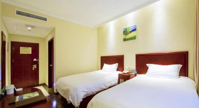 GreenTreen Inn Beijing Tiantan South Gate Express Hotel, Забронировать Отель Фэнтай , рядом с Shiliuzhuang Station