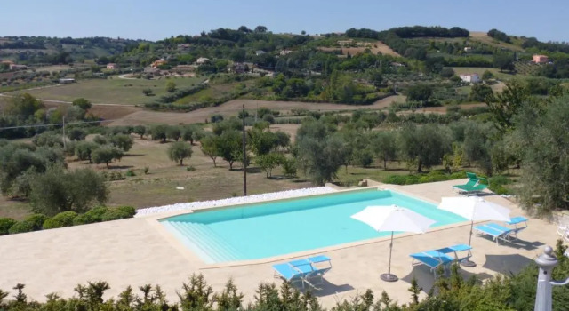 Nontiscordardime, Rezervovat Hotel Potenza Picena 
