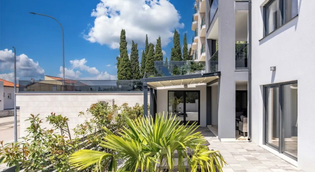 Spacious Pool Apartment Crikvenica